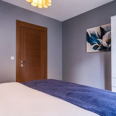 Flat 10 Min To Vadistanbul Mall And Ataturk Forest * اسطنبول