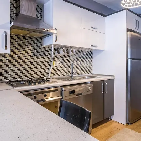 Flat 10 Min To Vadistanbul Mall And Ataturk Forest Apartment *